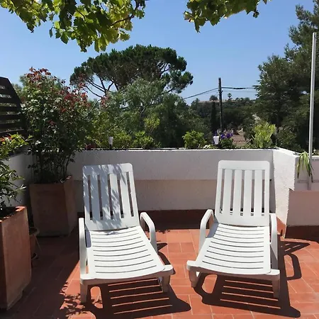 Casita Blanca Con Fibra Optica Y Piscina Cominutaria